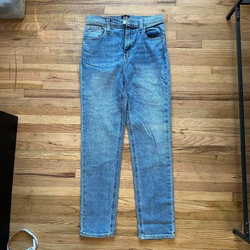 BDG Girl Friend High Rise Cropped Jeans - Light Wash - Size 26